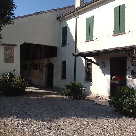 Agriturismo Loghino Caselle Сан-Джорджо-ди-Мантова Экстерьер фото